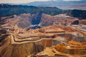 Der Bingham-Kupfer-Tagebau in Luftaufnahme. Bildquelle: Allen-stock.adobe.com