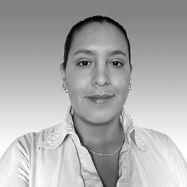 Dr. Sara Espinoza